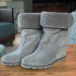 Gray Uggs high heel boots size USA 9